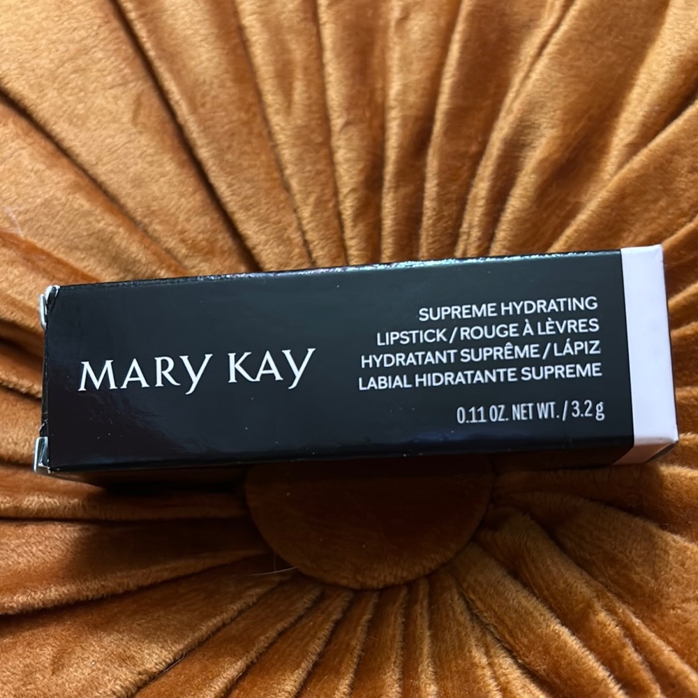 Mary Kay Black Lipstick - Luxurious Hydration